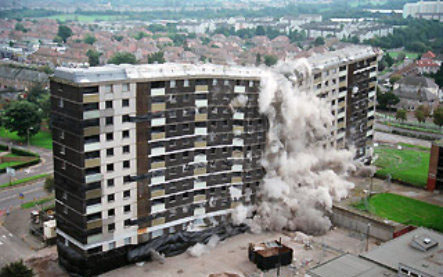 تخریب ساختمان با مواد منفجره